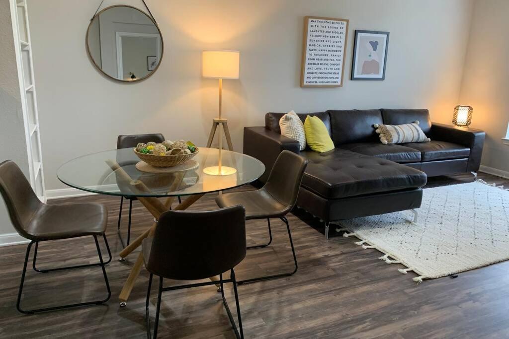 Newly Furnished 1Br Apartment W/ Hermann Park View 휴스턴 외부 사진