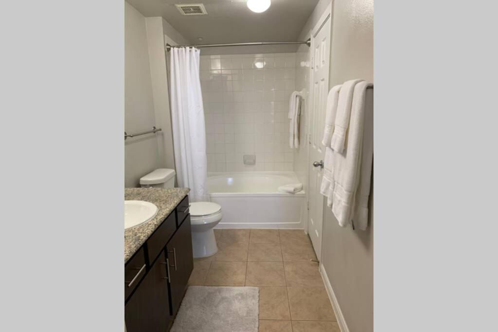 Newly Furnished 1Br Apartment W/ Hermann Park View 휴스턴 외부 사진