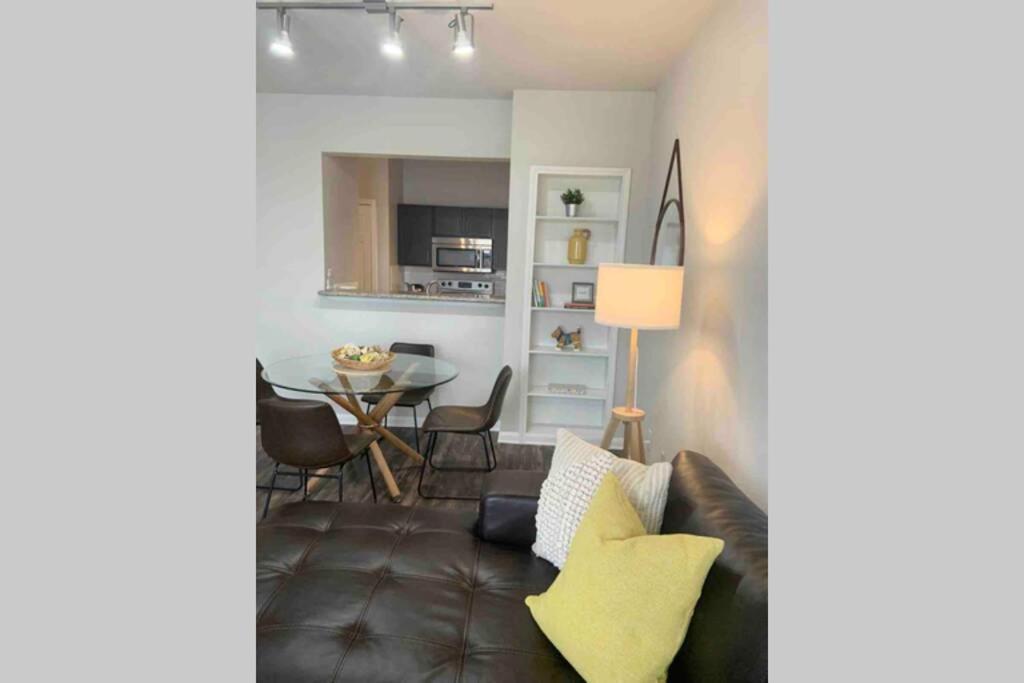 Newly Furnished 1Br Apartment W/ Hermann Park View 휴스턴 외부 사진