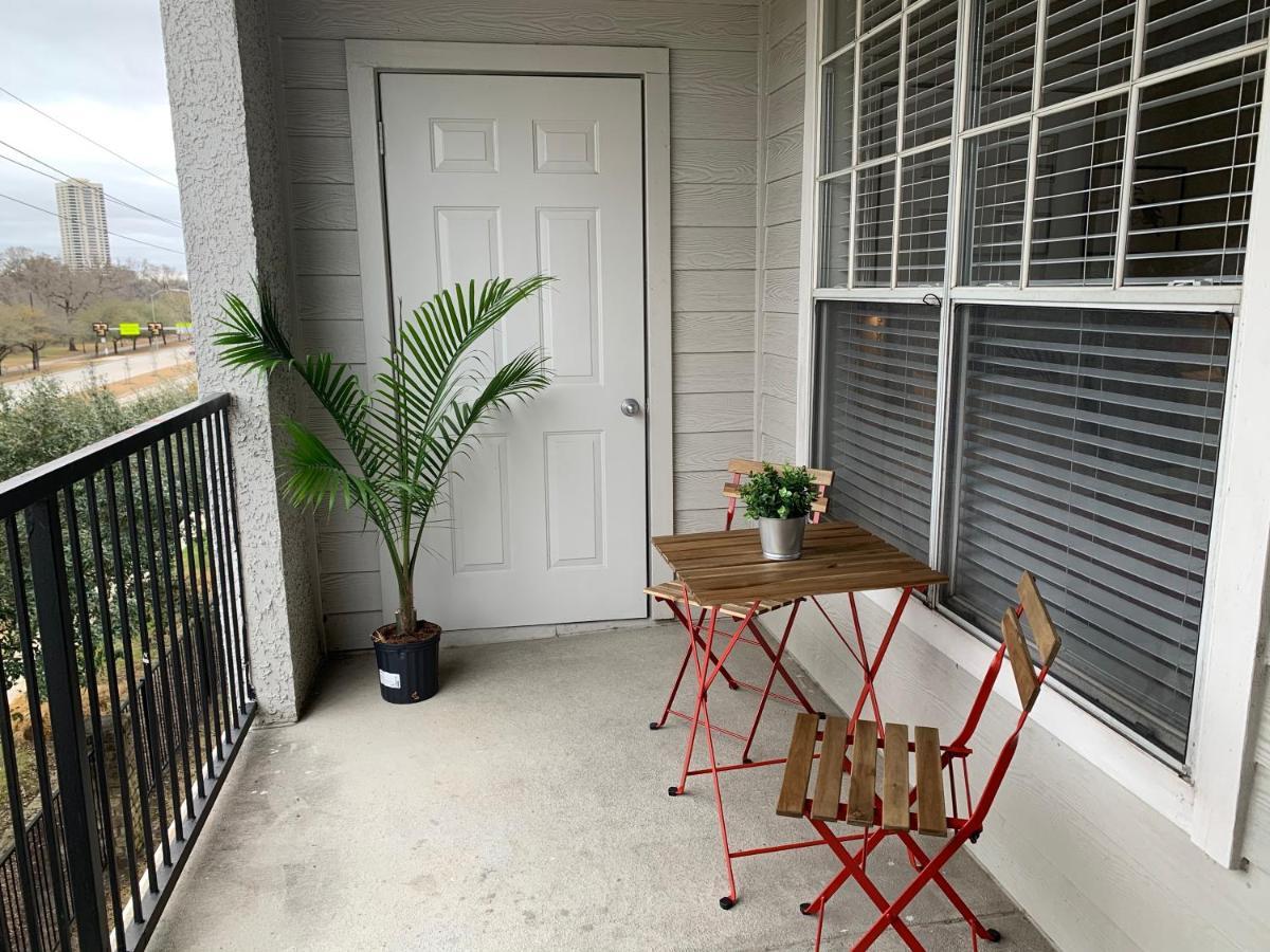 Newly Furnished 1Br Apartment W/ Hermann Park View 휴스턴 외부 사진